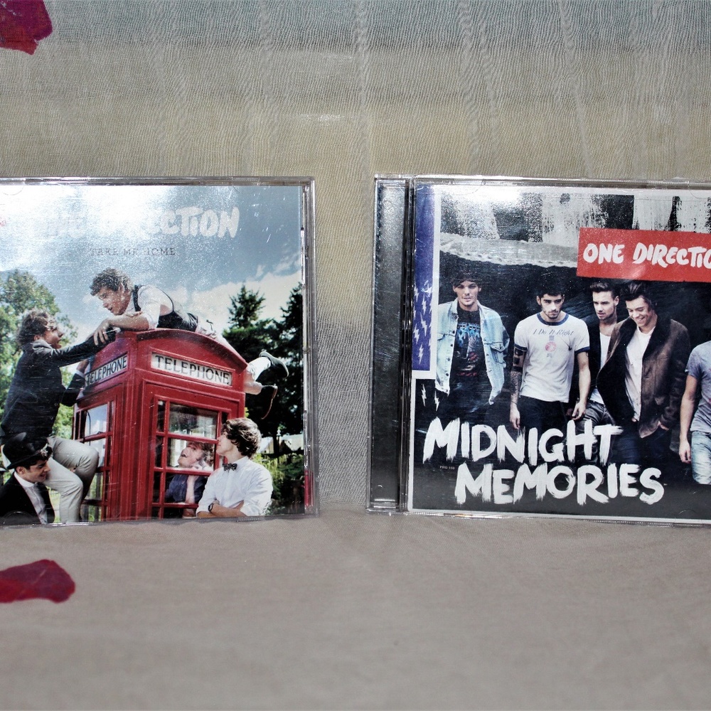 2 ONE DIRECTION CDs